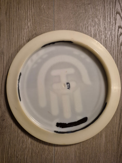 BEGAGNAD Dynamic Discs  Fuzion Trespass Handdye.